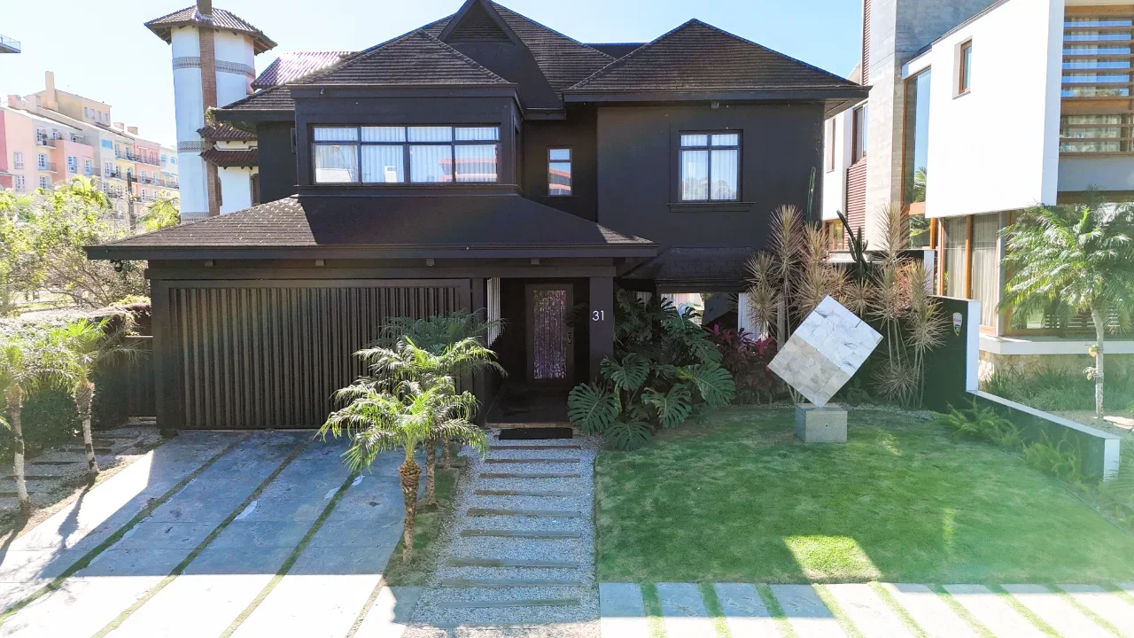 Cinematic House Jurerê - Aerial Front Facade