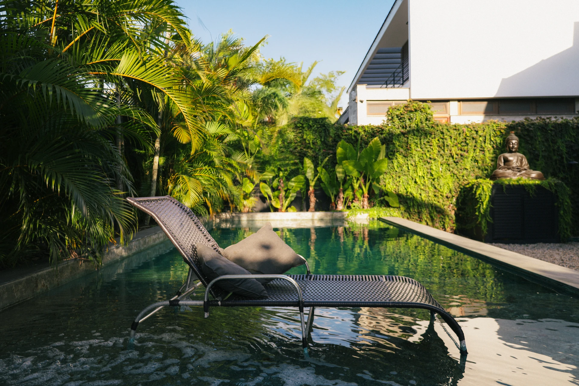 Cinematic House - Marble Pool View 2