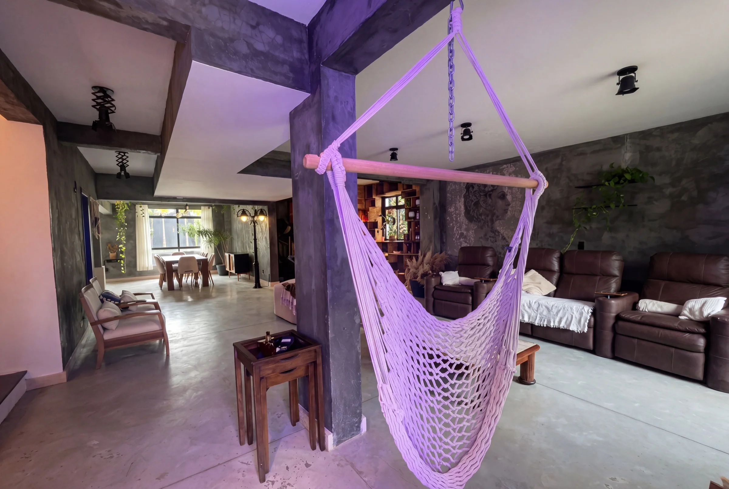 Cinematic House Jurerê - Living Room with Macrame Chair